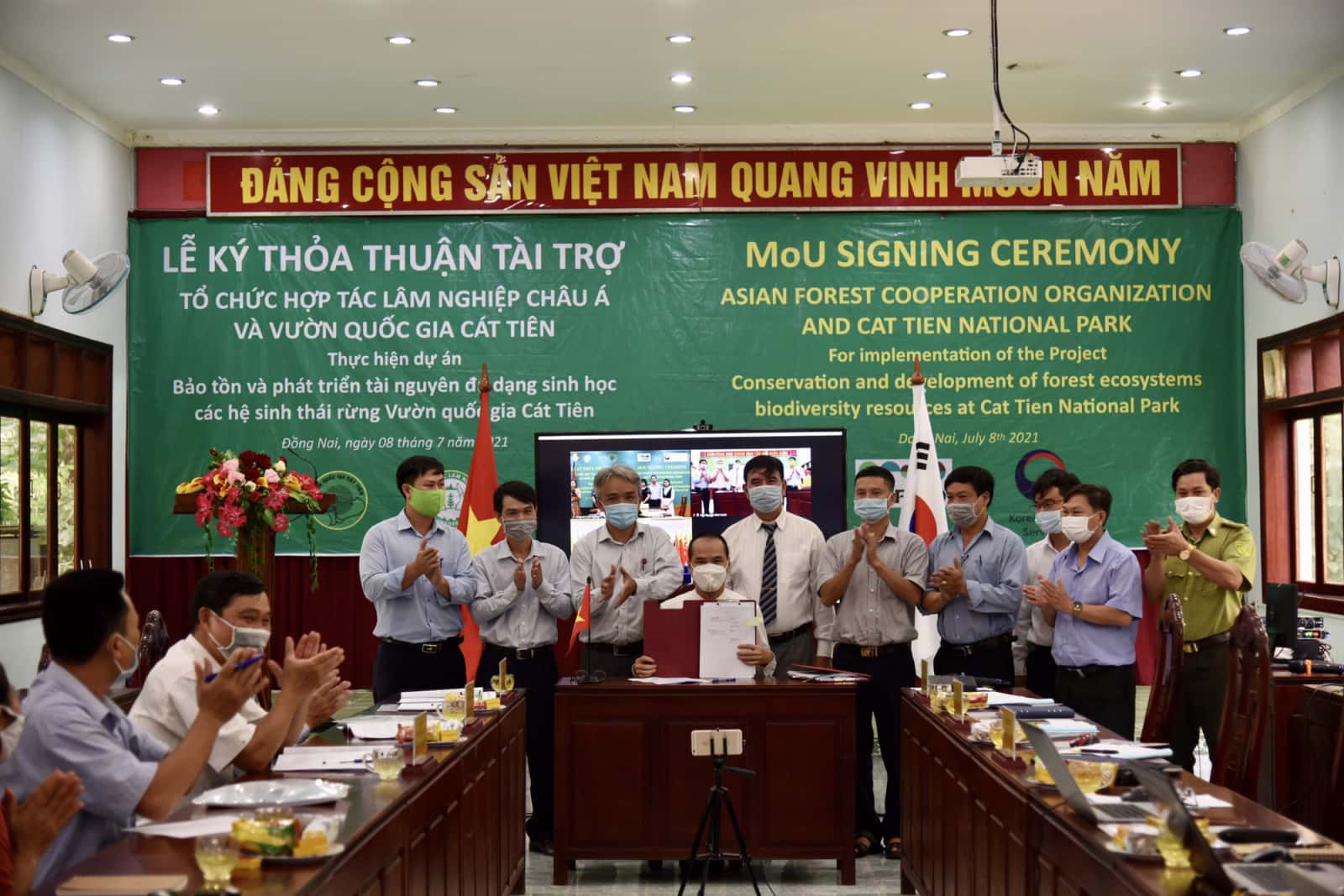 Lễ ký kết tại điểm cầu VQG Cát Tiên.