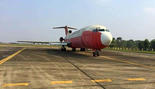 Máy bay Boeing bị 'bỏ quên' ở sân bay Nội Bài