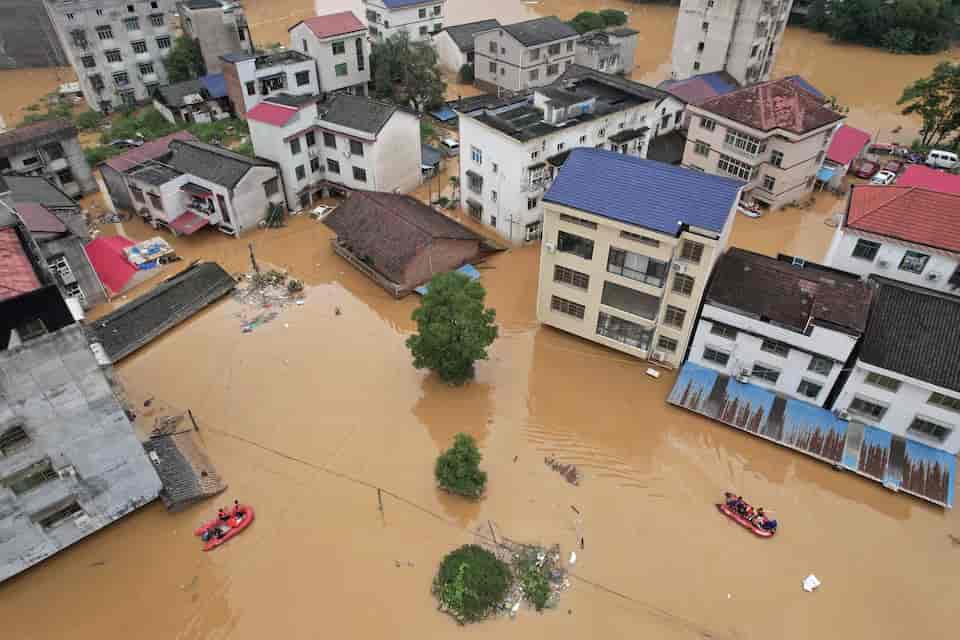 Biến đổi khí hậu khiến nước sông Dương Tử, con sông dài nhất Trung Quốc dâng cao, gây lũ lụt