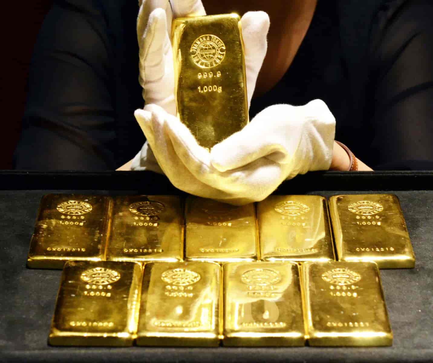 Hạ giá vào phút cuối, Ngân hàng Nhà nước đấu thầu thành công 8.100 lượng vàng miếng