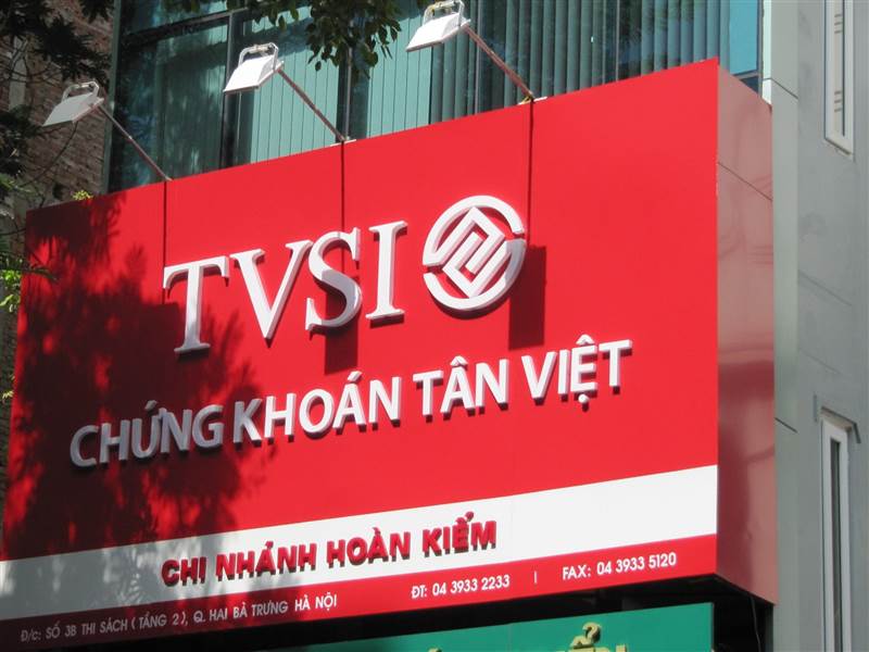 Chứng khoán Tân Việt có lãi trở lại sau năm thua lỗ kỷ lục, gần 2.000 tỷ vẫn bị "giam" tại ngân hàng SCB?